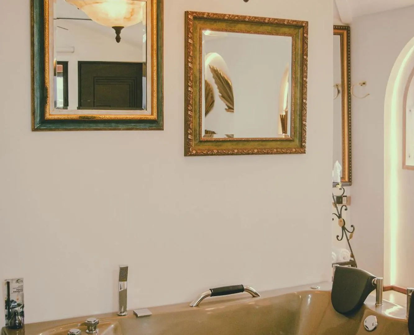 אתר קמפינג ריונגרו Oeroek Hotel